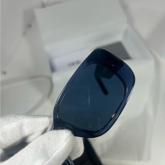 DIOR
Wildior S2U Rectangular Sunglasses - Picture 5 of 13